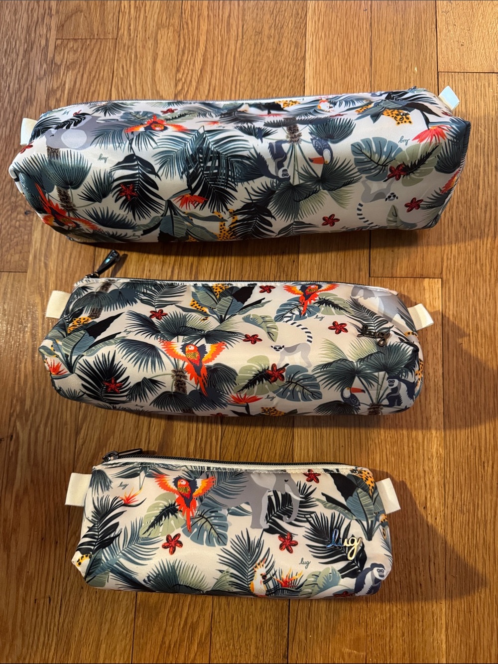 ๐ท Lug Schooner Set of 3 Wildlife Cream Zipper Pouches - Picture 2 of 9